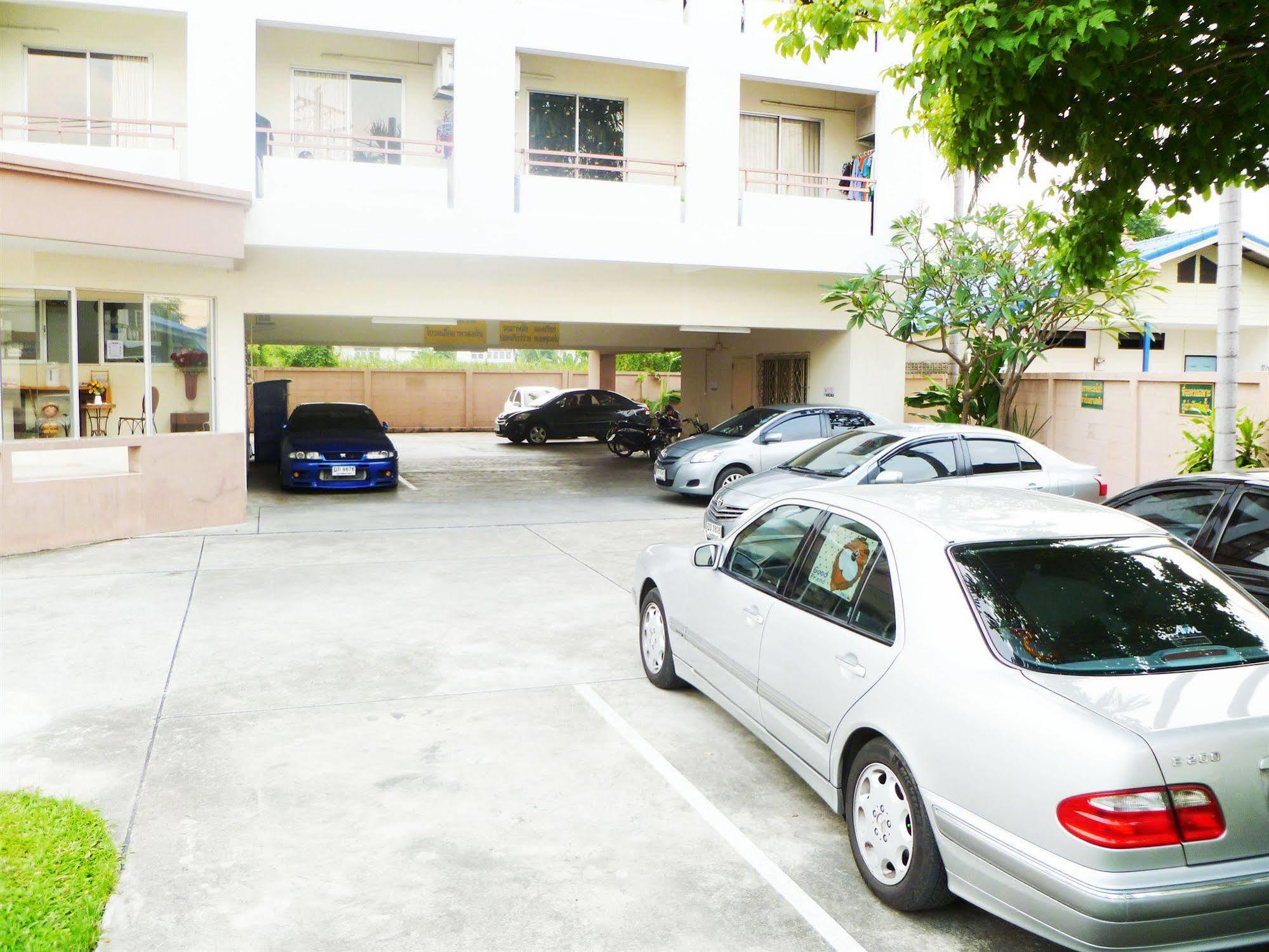 Thanapa Place Bangkok Exterior foto